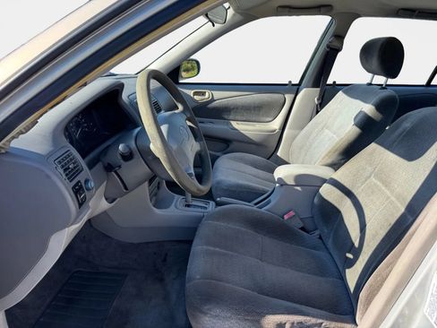 Used 2001 Toyota Corolla S FWD image 9