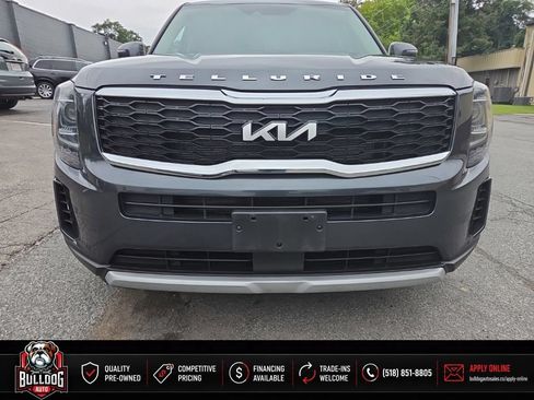 Used 2022 Kia Telluride LX AWD/4WD image 2