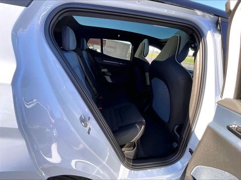 New 2026 Volvo EX30 Plus w/ Climate Package image 27