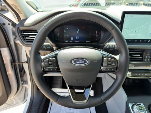 Used 2025 Ford Escape SE FWD image 37