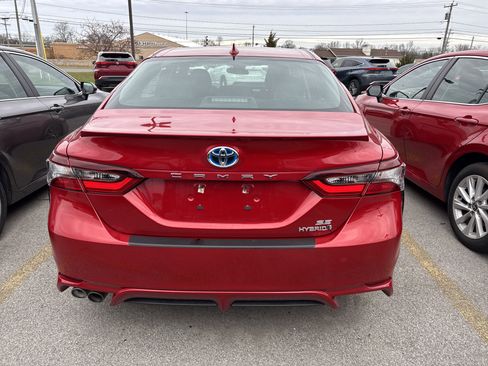 Used 2023 Toyota Camry SE image 6