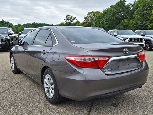 Used 2015 Toyota Camry LE FWD image 3