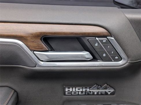 Used 2025 Chevrolet Silverado 1500 High Country w/ High Country Premium Package image 13