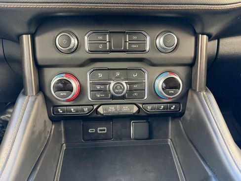 Used 2024 GMC Yukon AT4 w/ Technology Package AWD/4WD image 75