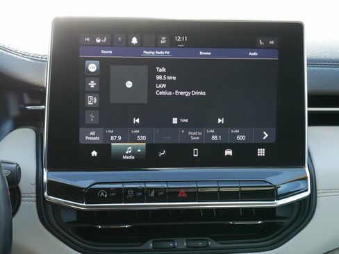 Used 2022 Jeep Compass Limited w/ Sun and Sound Group image 17