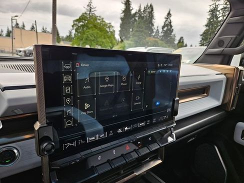 Used 2025 GMC Hummer EV 3X w/ LPO, Sport Package AWD/4WD image 35