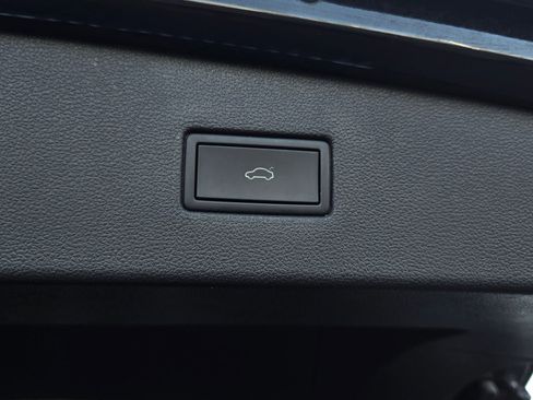 Used 2024 Volkswagen Tiguan Wolfsburg Edition image 25