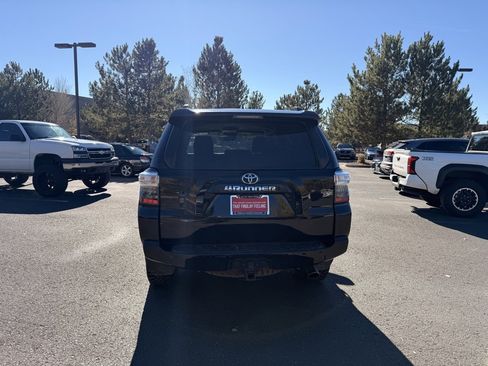 Used 2020 Toyota 4Runner TRD Off-Road Premium image 7