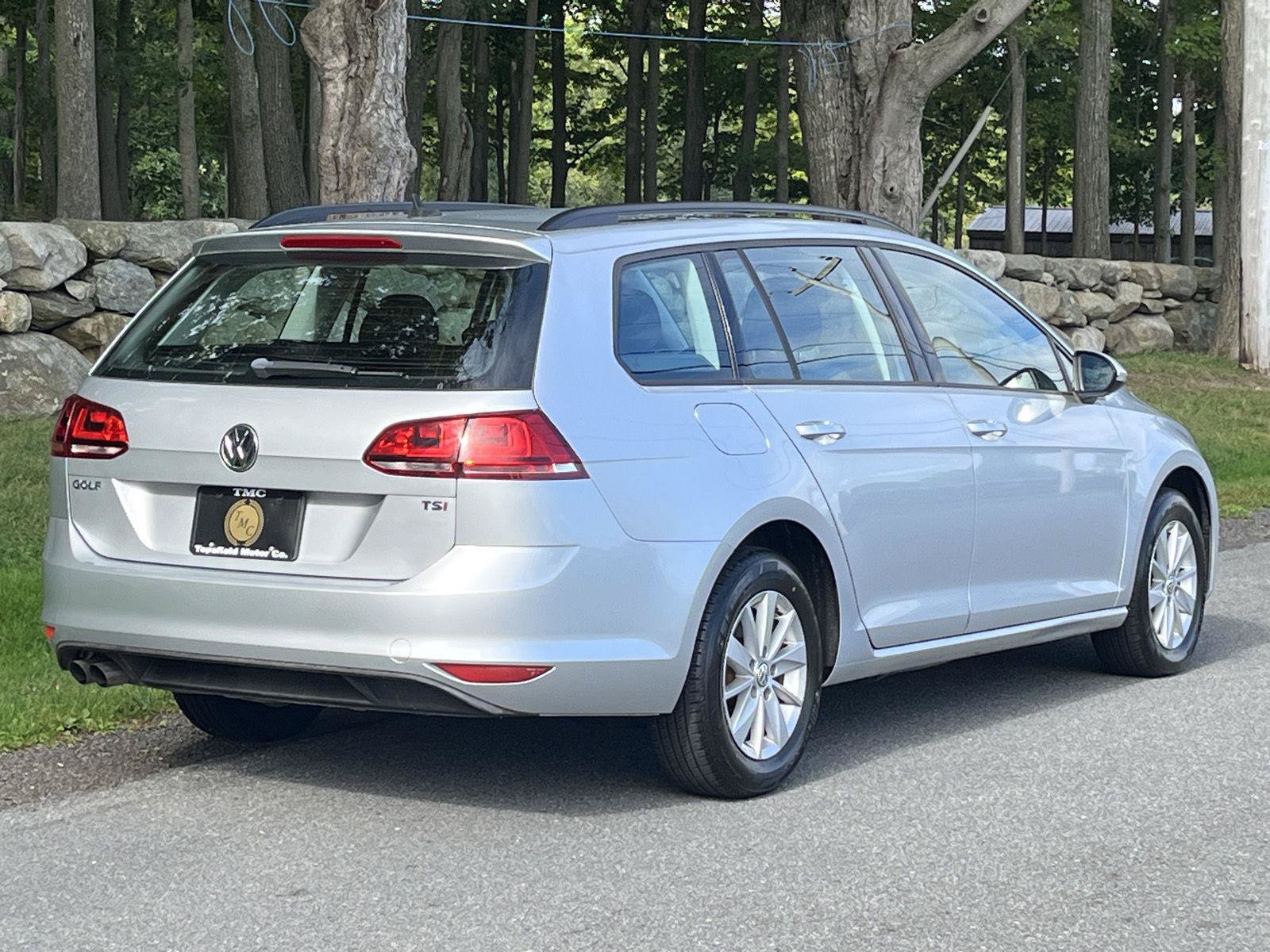 Used 2016 Volkswagen Golf S FWD image 3