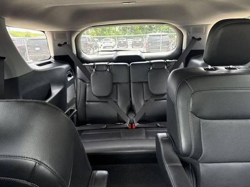 Used 2023 Ford Explorer Limited w/ Limited Technology Package AWD/4WD image 23