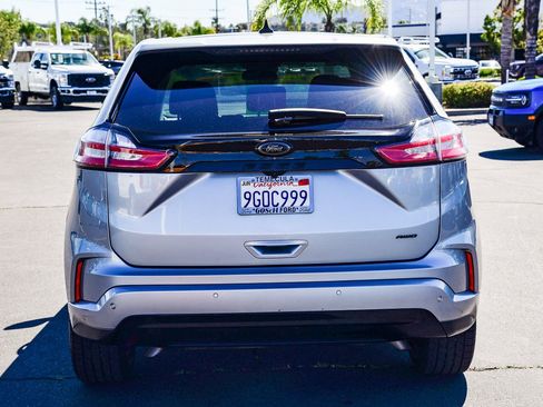 Used 2023 Ford Edge SE w/ Black Appearance Package image 5