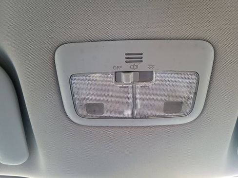 Used 2018 Toyota Corolla LE image 25