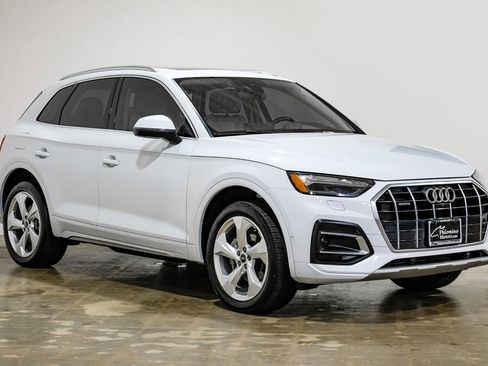 Used 2021 Audi Q5 Prestige w/ Prestige Package image 7