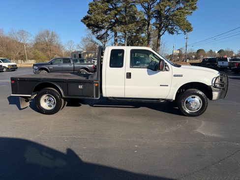 Used 2006 Ford F350 Lariat AWD/4WD image 5