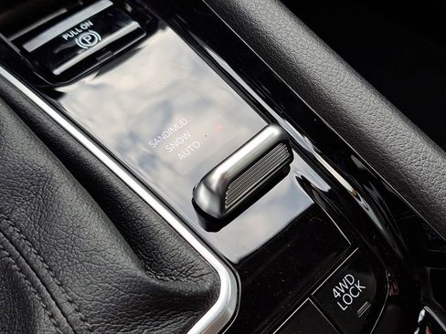 New 2026 Jeep Compass Limited image 9