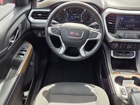 Used 2022 GMC Acadia SLE w/ Driver Convenience Package image 7