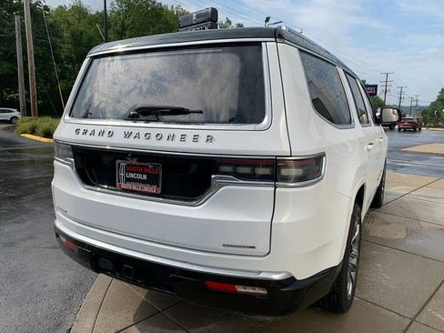 Used 2023 Jeep Grand Wagoneer Series III AWD/4WD image 8