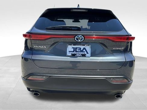 Used 2022 Toyota Venza LE AWD/4WD image 26