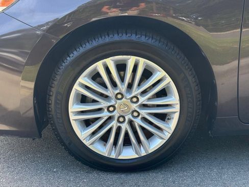 Used 2015 Lexus ES 350 w/ Luxury Package FWD image 14