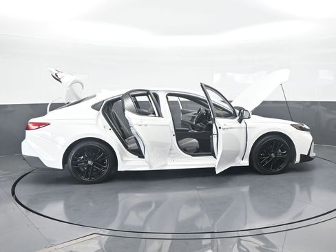 Used 2026 Toyota Camry SE w/ Convenience Package image 79