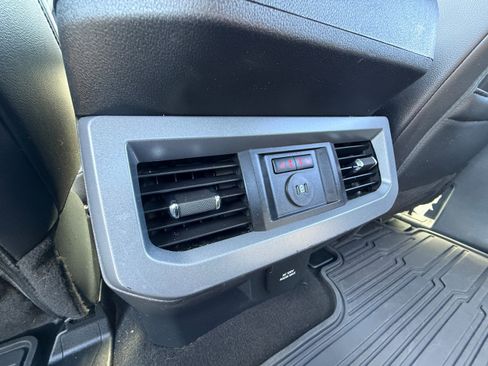 Used 2025 Ford F250 Lariat w/ Lariat Ultimate Package AWD/4WD image 27