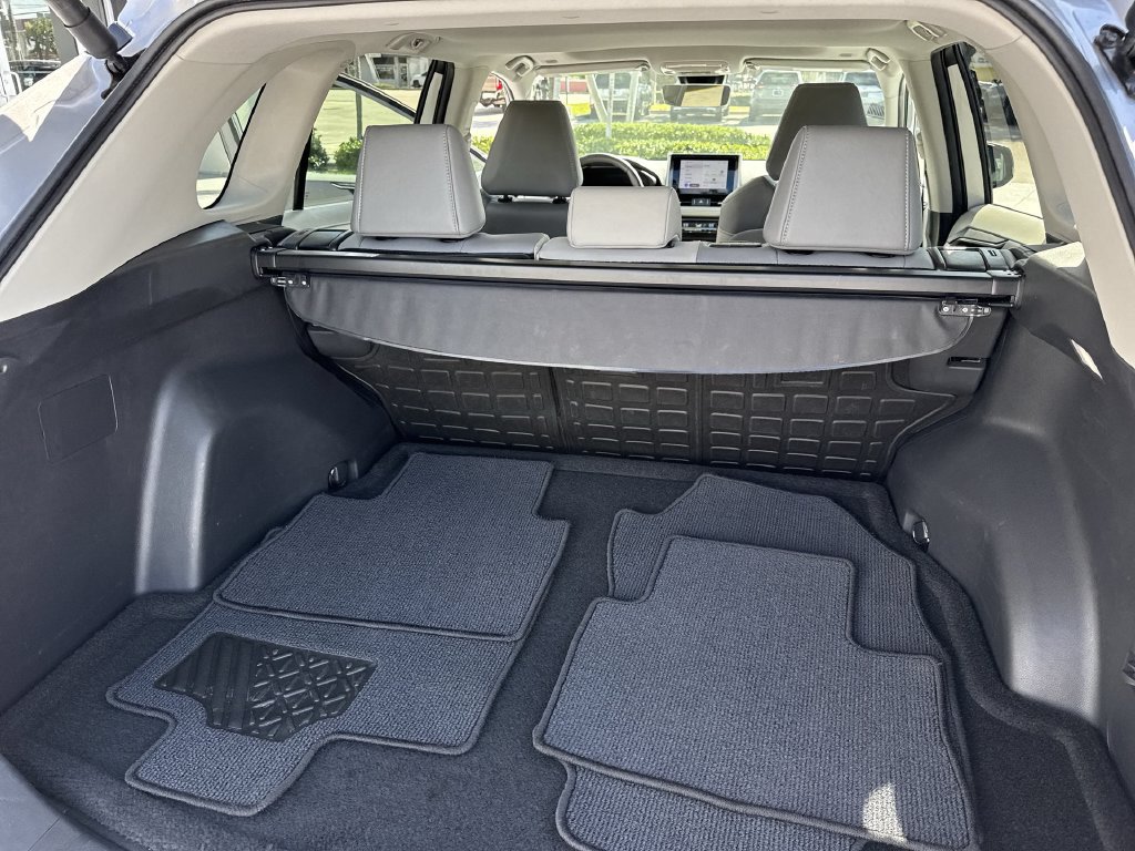 Used 2024 Toyota RAV4 XLE Premium FWD image 58