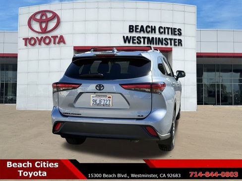 Certified 2023 Toyota Highlander XLE image 11