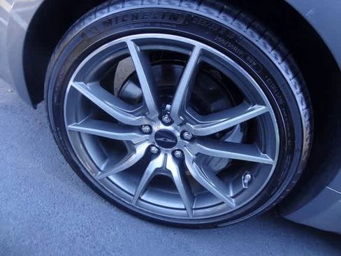 Used 2024 Genesis G70 2.5T image 13