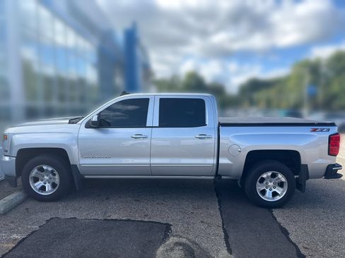 Used 2018 Chevrolet Silverado 1500 LT w/ All Star Edition AWD/4WD image 6