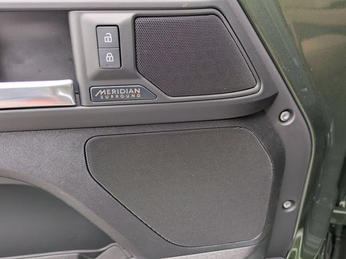 New 2026 Land Rover Defender 110 X-Dynamic SE AWD/4WD image 13