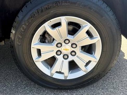 Used 2017 Chevrolet Colorado LT w/ Luxury Package, Chrome AWD/4WD image 19