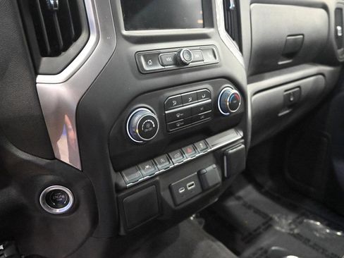 Used 2022 Chevrolet Silverado 1500 Custom image 26