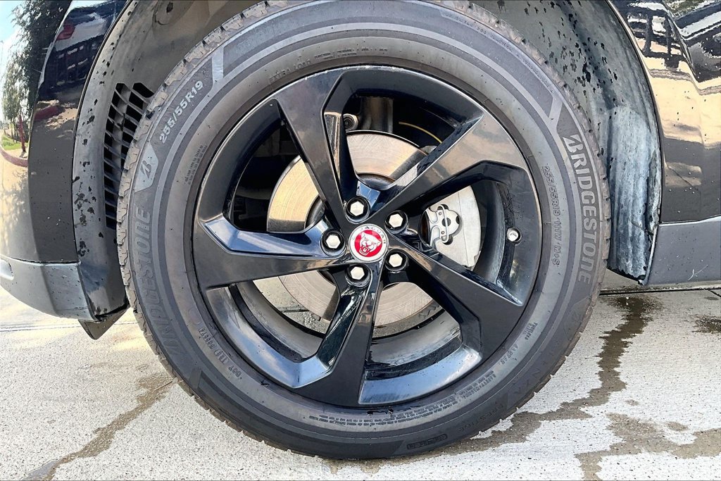 Used 2020 Jaguar F-PACE Premium AWD/4WD image 11