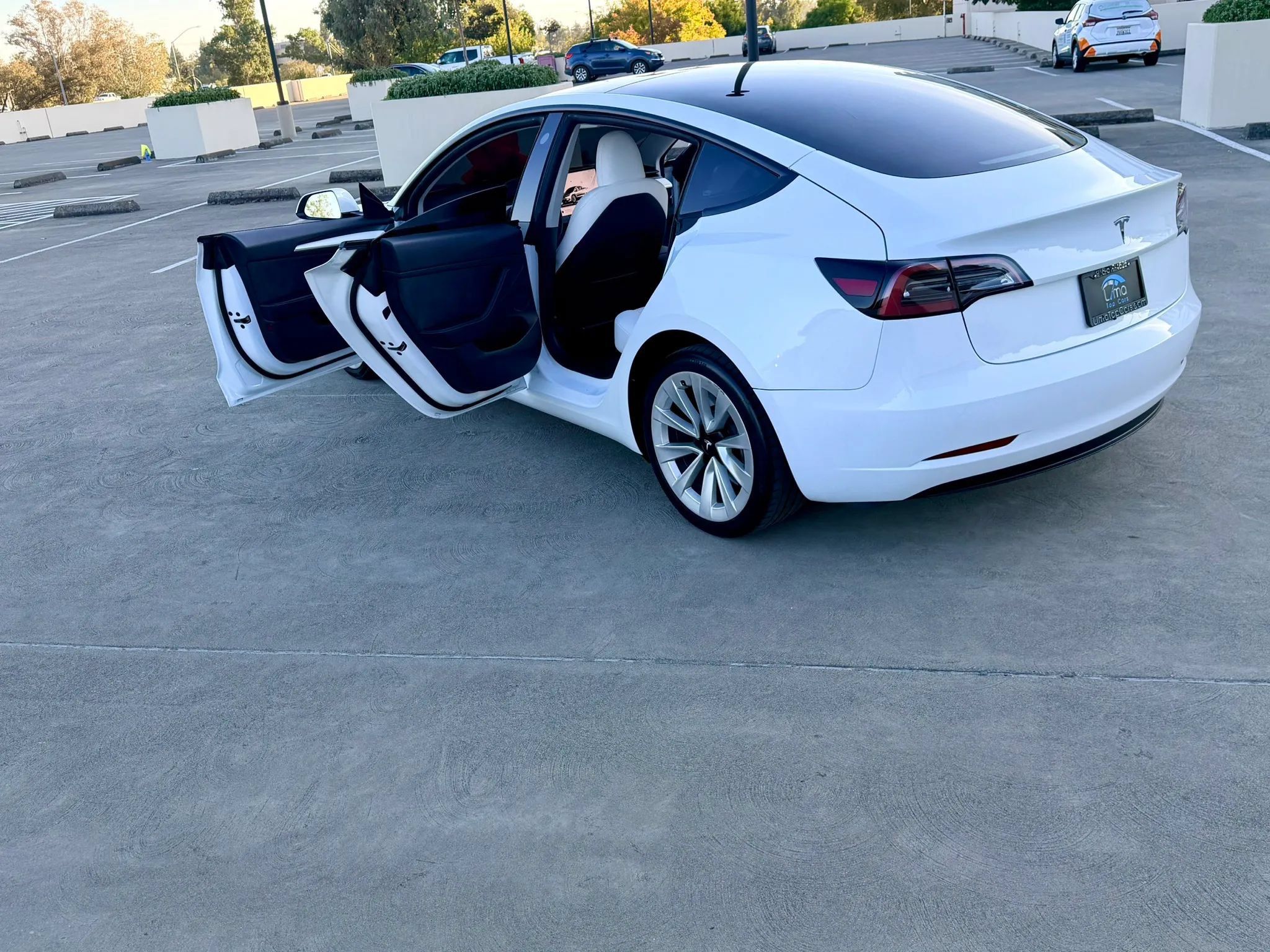 Used 2023 Tesla Model 3 Standard Range RWD image 33