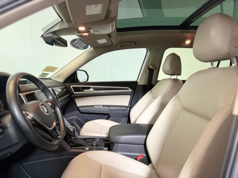 Used 2018 Volkswagen Atlas SEL AWD/4WD image 15