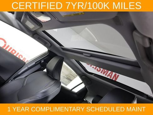 Used 2025 Toyota Prius AWD image 63