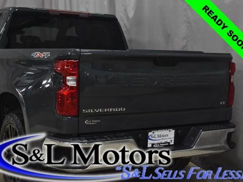 Used 2025 Chevrolet Silverado 1500 LT image 9