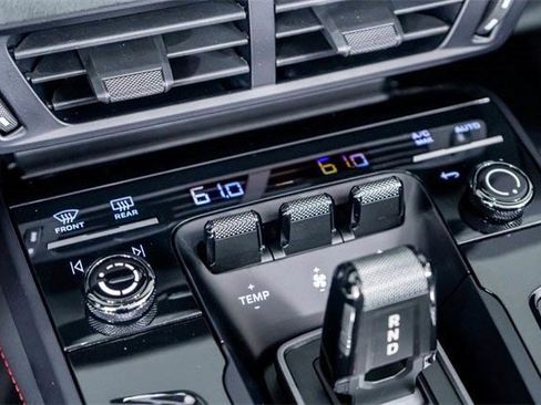 Used 2025 Porsche 911 Carrera GTS image 9