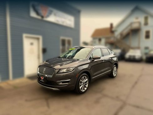 Used 2019 Lincoln MKC Select w/ Select Plus Package AWD/4WD image 4