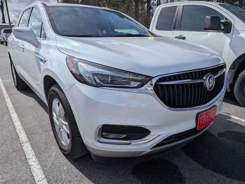 Used 2020 Buick Enclave Essence w/ Sound and Sites Package image 13