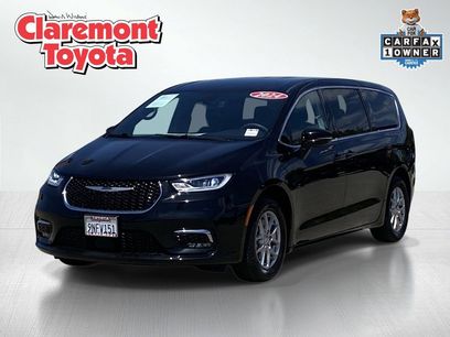 Used 2024 Chrysler Pacifica Touring