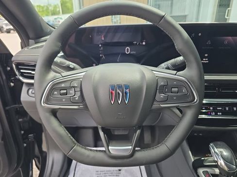 Certified 2025 Buick Envista Avenir FWD image 27