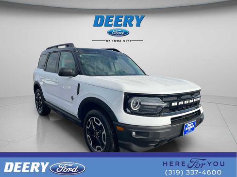 Used 2024 Ford Bronco Sport Outer Banks w/ Tech Package image 1