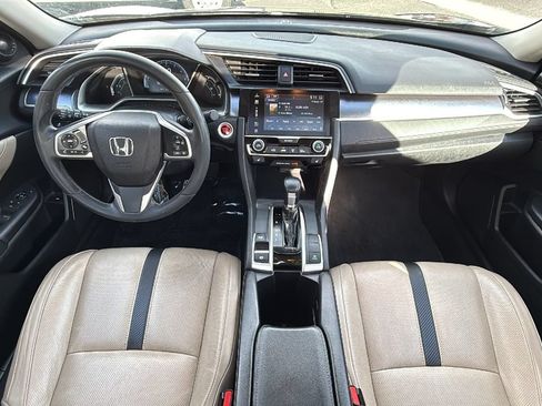 Used 2018 Honda Civic Touring image 18