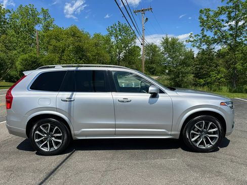 Used 2019 Volvo XC90 T6 Momentum w/ Protection Package AWD/4WD image 8