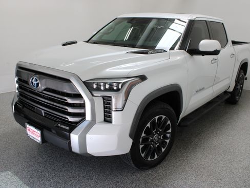 Used 2024 Toyota Tundra Limited AWD/4WD image 2