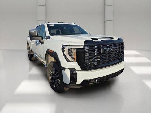 New 2026 GMC Sierra 2500 Denali Ultimate AWD/4WD image 3