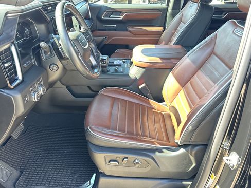 Certified 2025 GMC Sierra 1500 Denali Ultimate AWD/4WD image 10