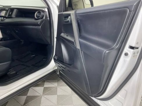 Used 2017 Toyota RAV4 XLE FWD image 20