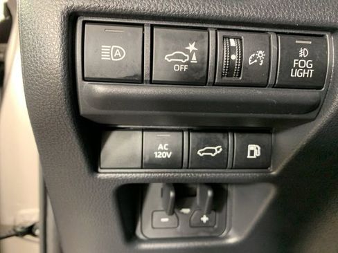 Used 2024 Toyota Land Cruiser image 20